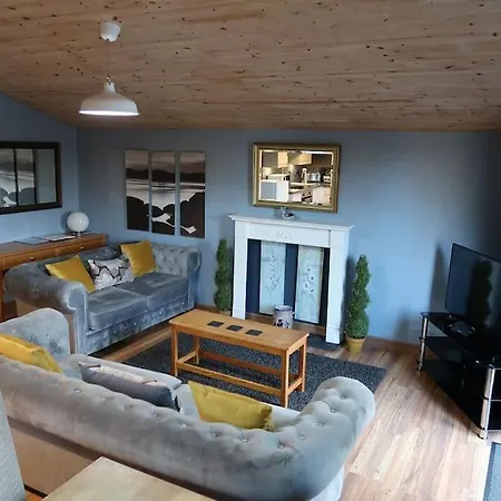 Harvest 12 Lodge, Yellowtop Country Park York