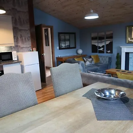 Harvest 12 Lodge, Yellowtop Country Park